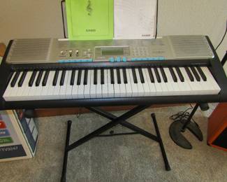 Casio LK-220 teaching keyboard