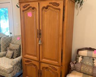 Drexel Heritage King size bedroom suite