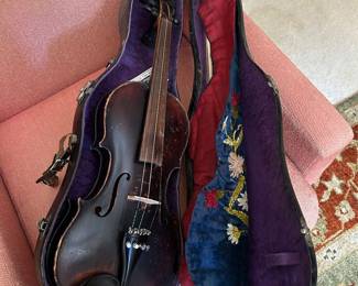 Antique violin