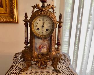 Vintage Ornate French mantle Clock