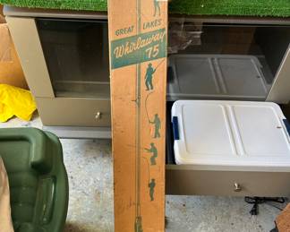 Lake Erie Fishing Pole in box
