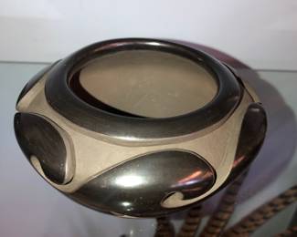 Effie Garcia, Santa Clara black pottery 4.5” w x 2.5” h