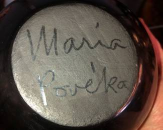 Maria Poveka Martinez, San Ildefonzo black pottery jar