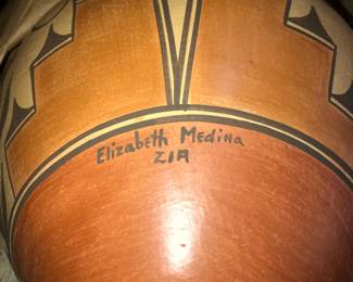 Elizabeth Medina, Zia pottery