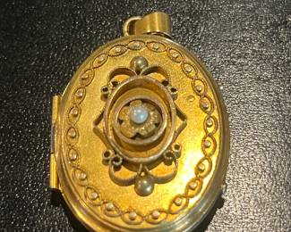 Victorian Gold filled locket.