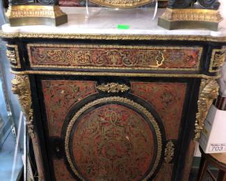 Boule cabinet

