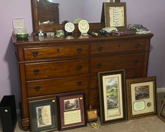 Dresser that goes with bedroom suite.