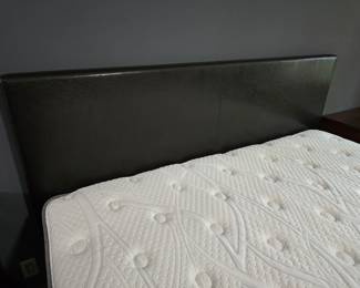 Nice Pillowtop King Mattress. Set