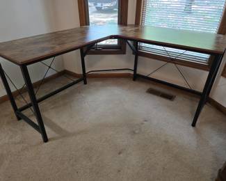 Modern Corner Desk