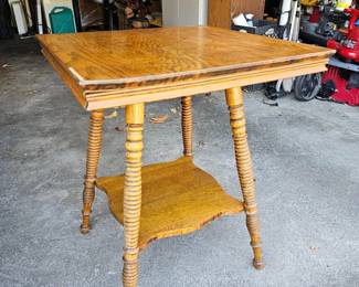 93 AntiqueSquareParlorSideTableWithTurnedLegs