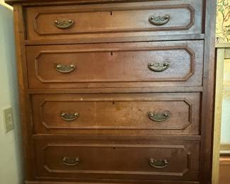 121 4DrawerDresserPossiblyDrexel