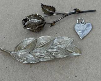 157 SterlingSilverPinsPendant