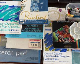 143 ArtistsPaintsBrushesPapersPencils