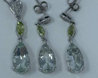 159 10KBlueTopazPeridotNecklaceandPostEarringSet