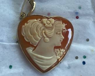 Italian M+M Scognamiglio 14k Yellow Gold Heart-Shaped Carved Cameo Pendant