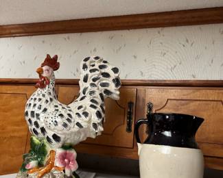 Rooster decor, pitcher