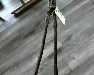 blacksmith tongs