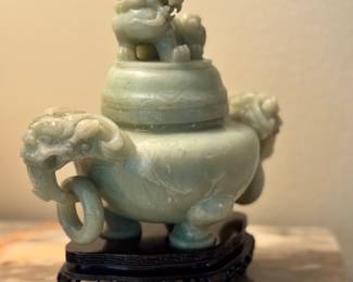 Old Green Jade Cover Vase With Double Lion Heads Ears Design