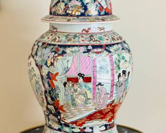 Vintage Chinese Handed Painted PorcelainFamille Rose Ginger Jar
