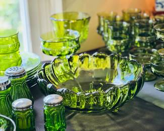 Vintage Indiana Glass Green King Crown Thumbprint Set