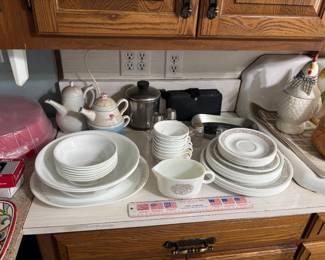 Corelle dish set