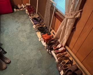 Women's shoes, size 7