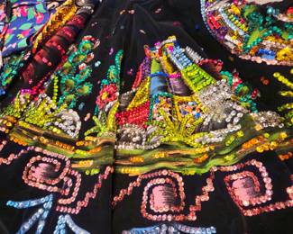 Lavishly sequined vintage velvet Mexican skirt. Size Med. Mint condition.
