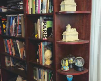 A tiny glimpse of the hallway of books
