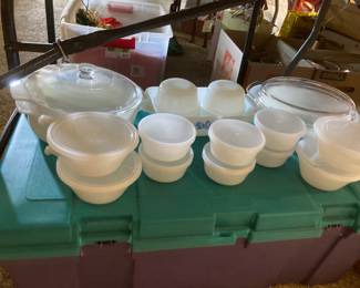 Complete glass bake set.