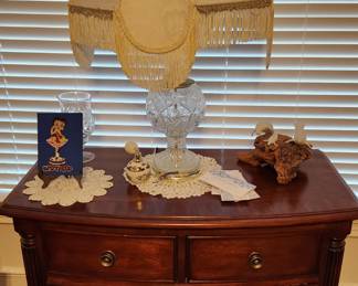 Cut crystal lamp