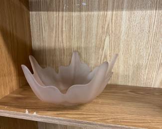 Viking Glass Pink Satin Frosted Glass Lotus Bowl