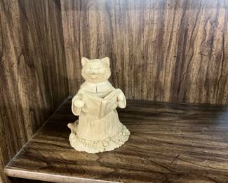 Tom Clark Cat Caroler Figure "Eartha"