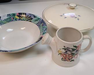 mixed kitchen glassware