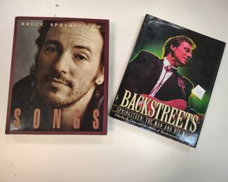 Bruce Sprinsteen table books