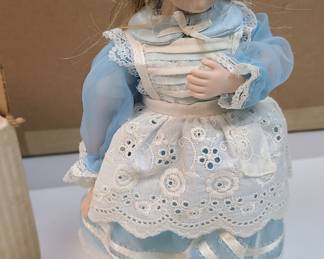 Danbury Mint Alice in Wonderland doll