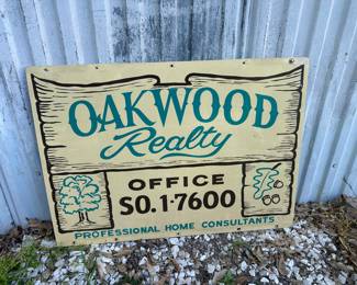 Double sided metal realty sign