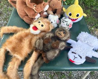 Lamb Chop, monkey puppets
