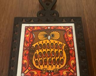 Groovy owl tile trivet