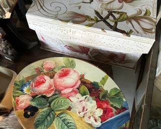 Nesting boxes