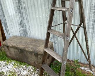 Wood ladder 