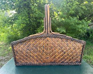 Very large basket