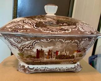 large antique soup tureen - missing ladle/spoon