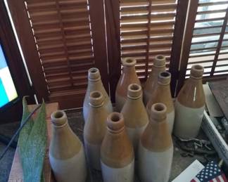 Crockery bottles