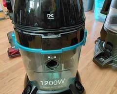 Kalorik Water Filtration System, it can be use wet or dry, 1200 Watt. Like new condition all attachments and hoses included.