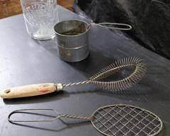 Antique Flat Spoon Whisk, and Vintage Wire Whisk and a Metal Sifter, great collector items, good condition. Jar not included.
