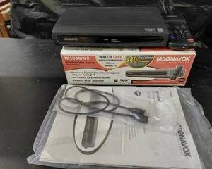 Magnavox DTV Digital to Analog TV Converter, Manual, Connector, Remote.