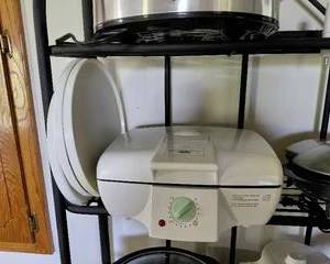 A Suzanne Somers Somersize Grill, very clean, works great.