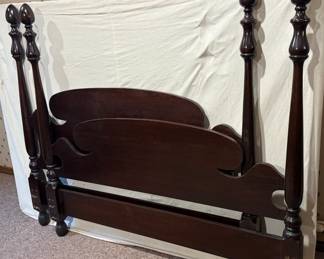 3 PIECE ANTIQUE BEDROOM SET