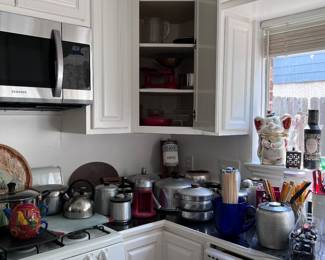 Tons of kitchen