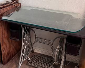 Singer sewing table